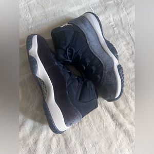 Women’s Air Jordan Retro - Size 7